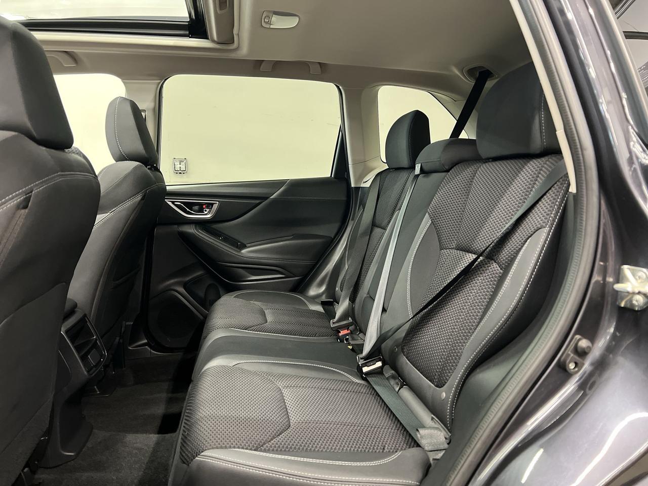 2019 Subaru Forester TOURING AWD | SUNROOF | HTD SEATS | CARPLAY | A/C Photo