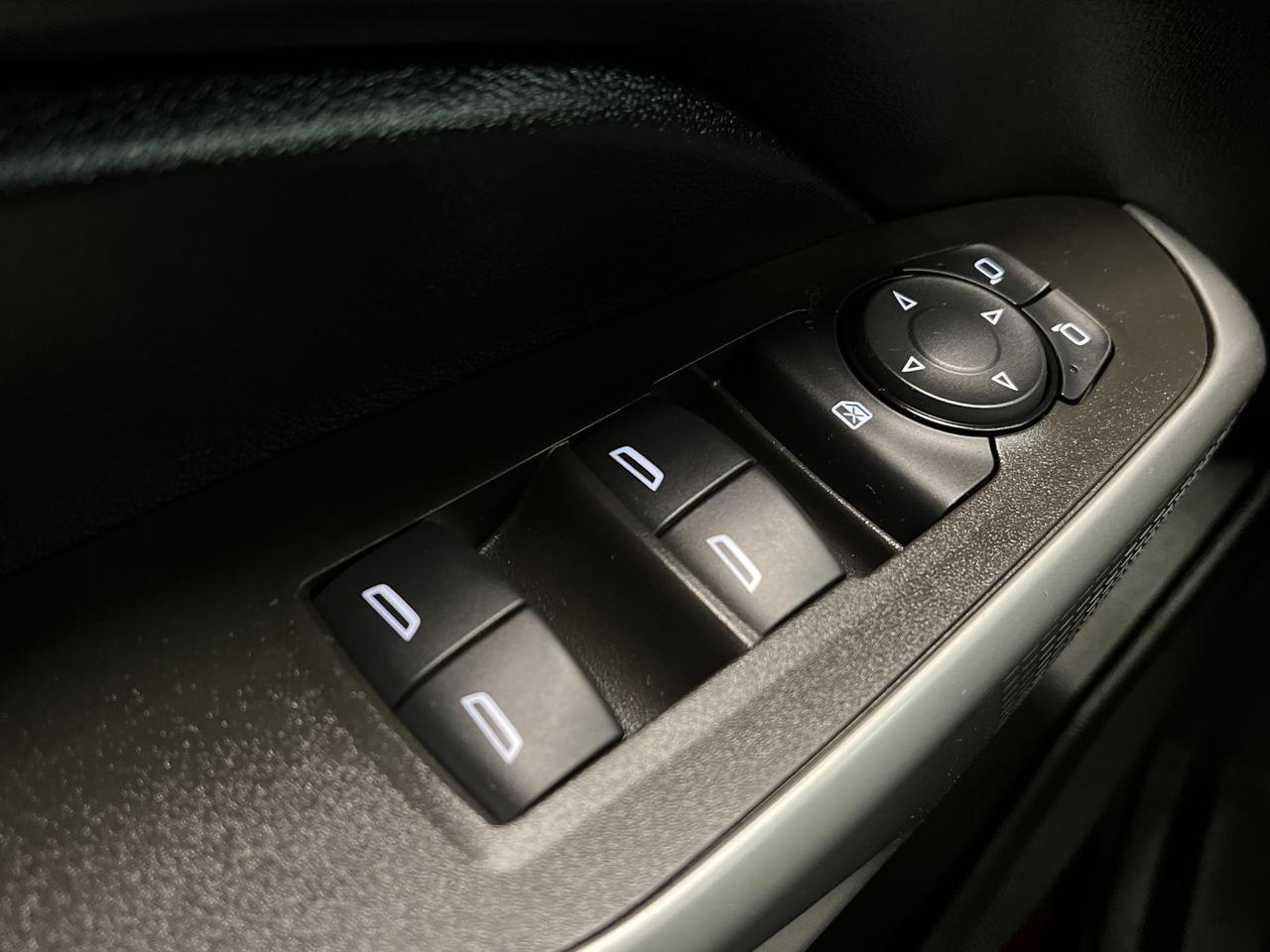 2024 Chevrolet Trax RS | HTD SEATS | CARPLAY | REMOTE START | A/C Photo