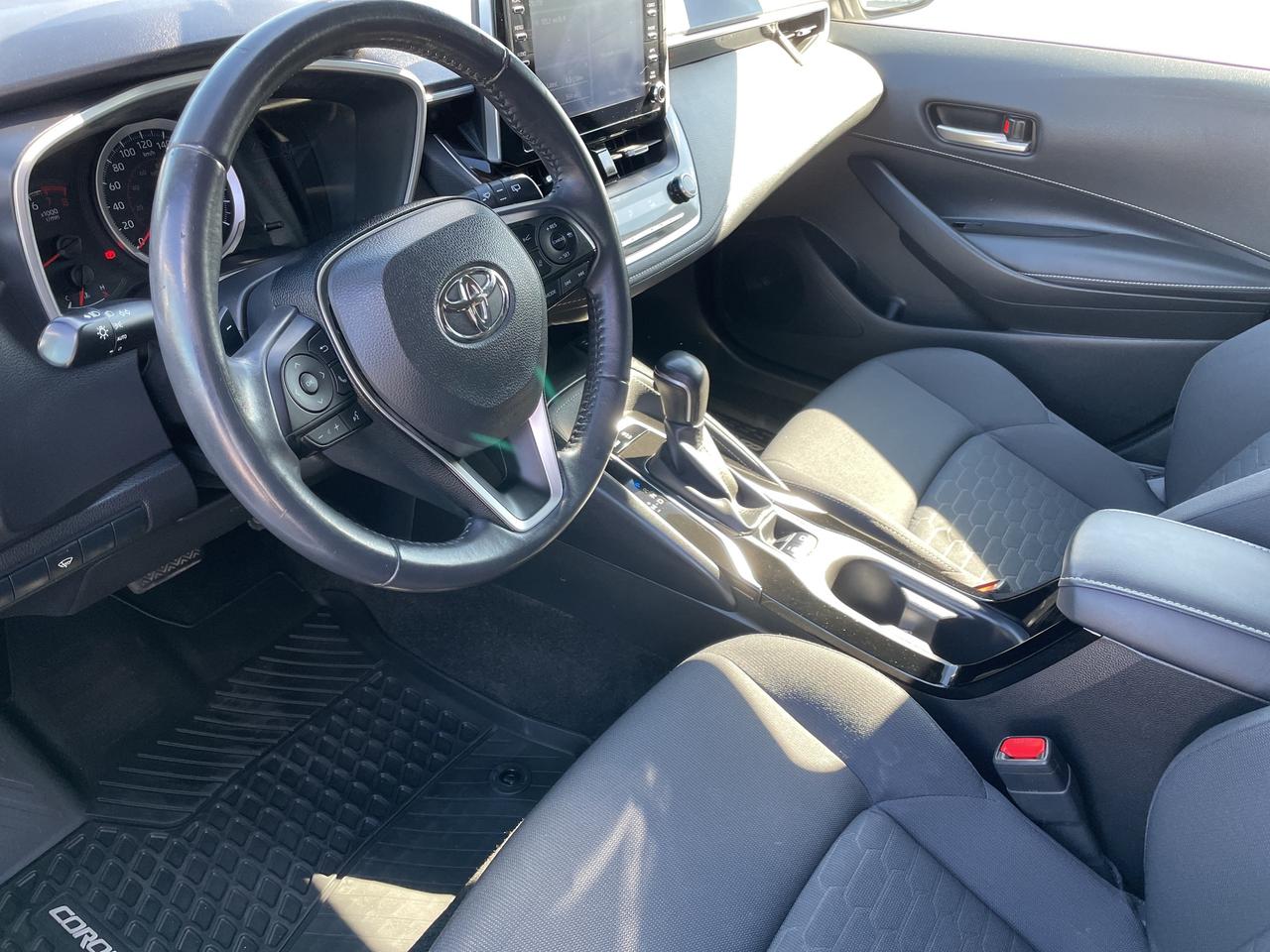 2019 Toyota Corolla Hatchback SE Photo