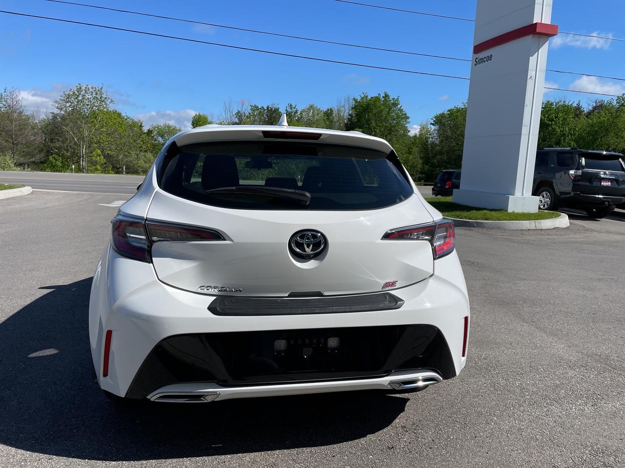 2019 Toyota Corolla Hatchback SE Photo