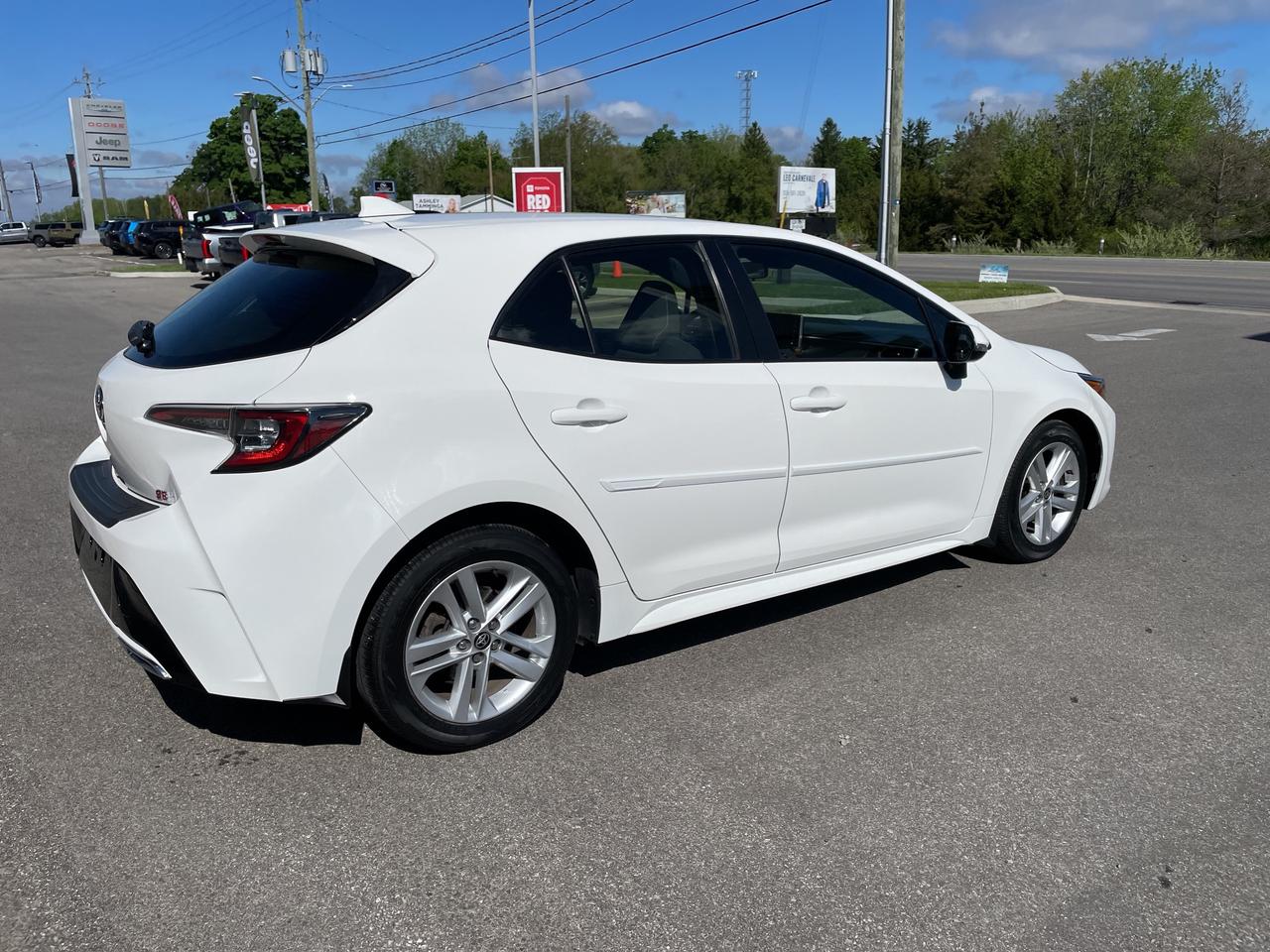 2019 Toyota Corolla Hatchback SE Photo
