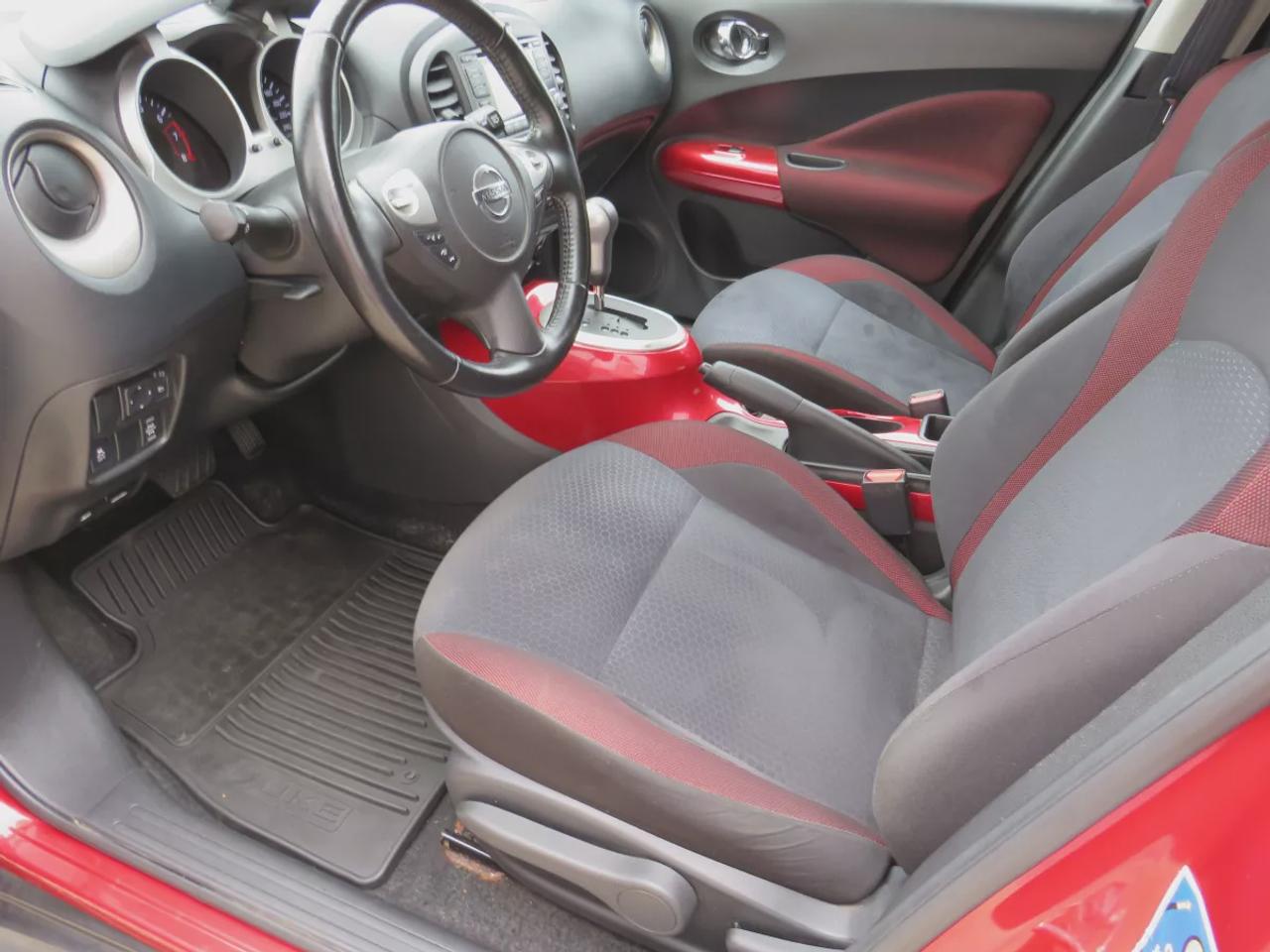2015 Nissan Juke SV | Clean Title No Accidents | AWD | Push Button Start | Cruise Control | Bluetooth | Reverse Camera | AC | Photo