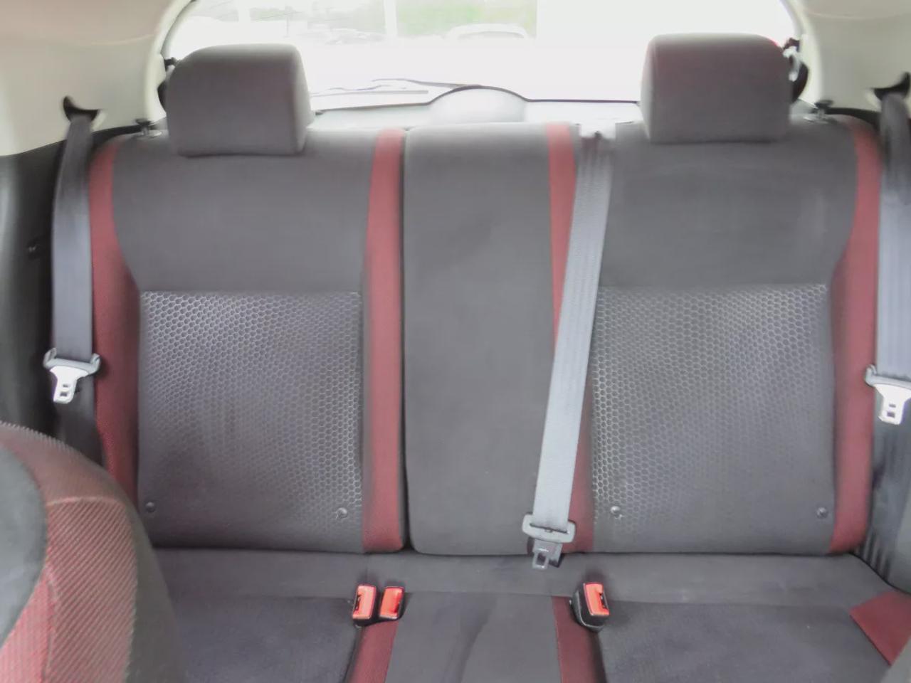 2015 Nissan Juke SV | Clean Title No Accidents | AWD | Push Button Start | Cruise Control | Bluetooth | Reverse Camera | AC | Photo