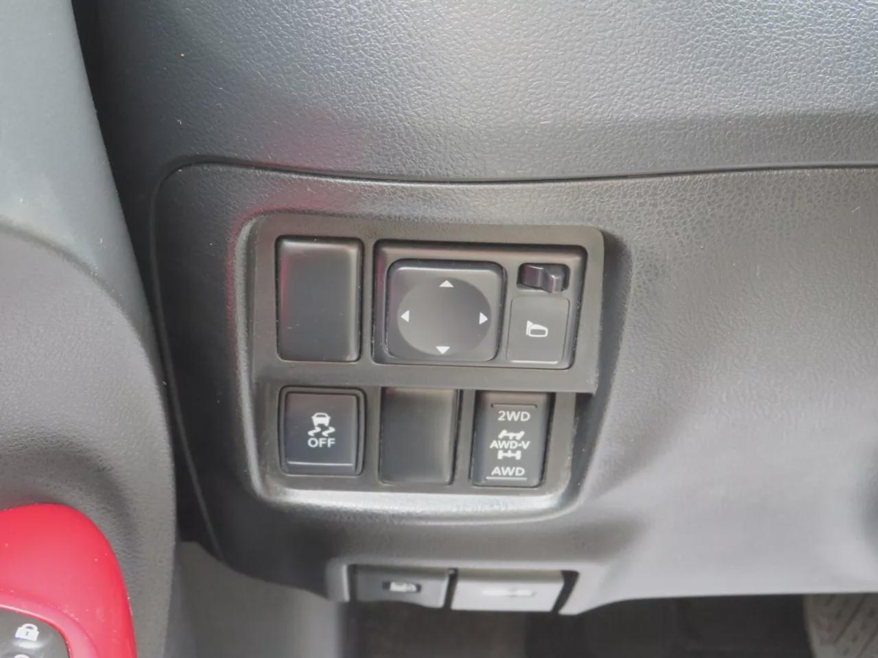 2015 Nissan Juke SV | Clean Title No Accidents | AWD | Push Button Start | Cruise Control | Bluetooth | Reverse Camera | AC | Photo