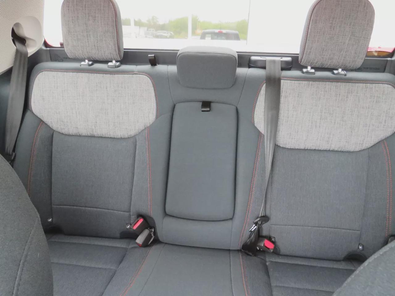 2023 Ford Maverick XL | LOW KM!! | Clean Title No Accidents | Tonneau Cover | Trailer Hitch | Alloy Rims | Reverse Camera | Photo
