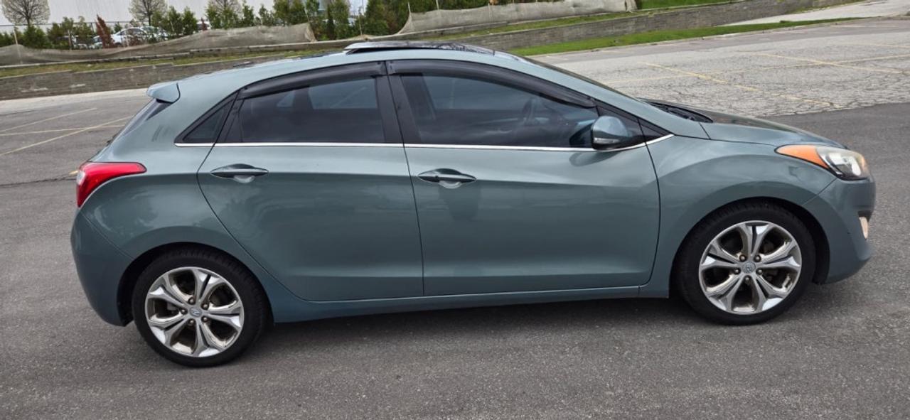 2013 Hyundai Elantra GT 5dr Hatchback Automatic SE w/Tech Pkg Photo