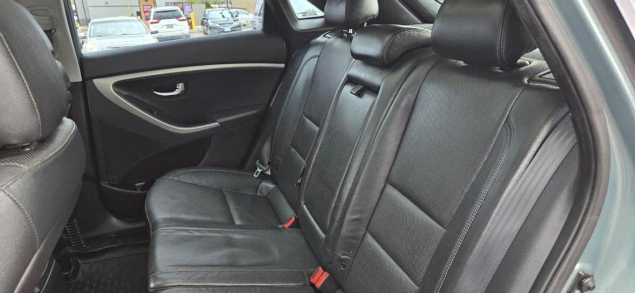 2013 Hyundai Elantra GT 5dr Hatchback Automatic SE w/Tech Pkg Photo