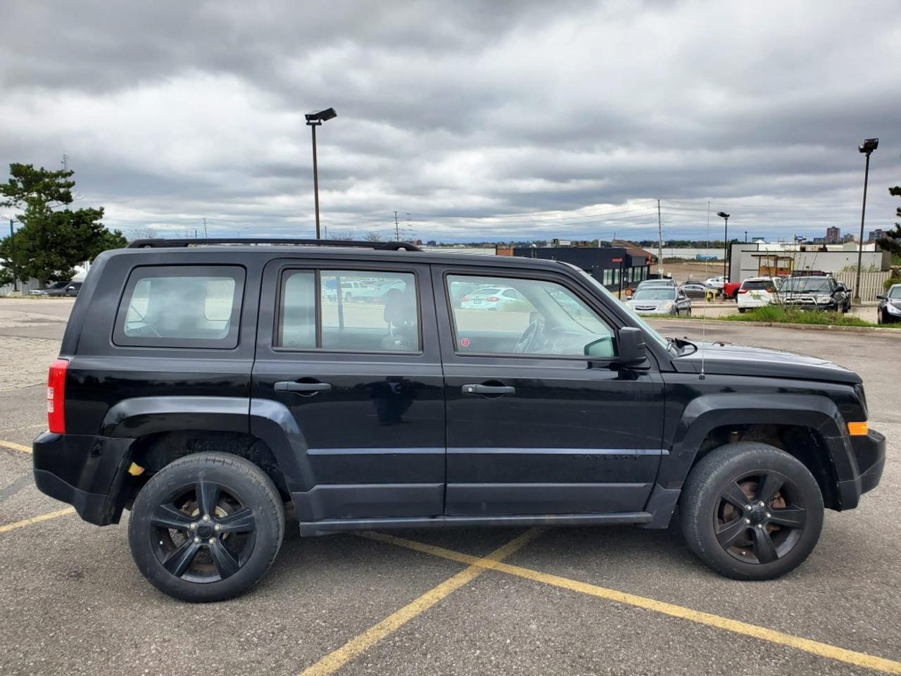 2015 Jeep Patriot 4WD 4dr High Altitude Photo3