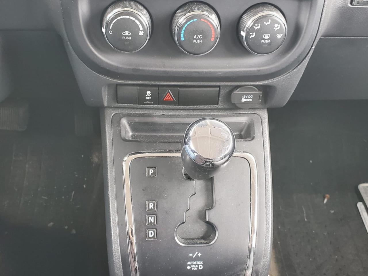 2015 Jeep Patriot 4WD 4dr High Altitude Photo