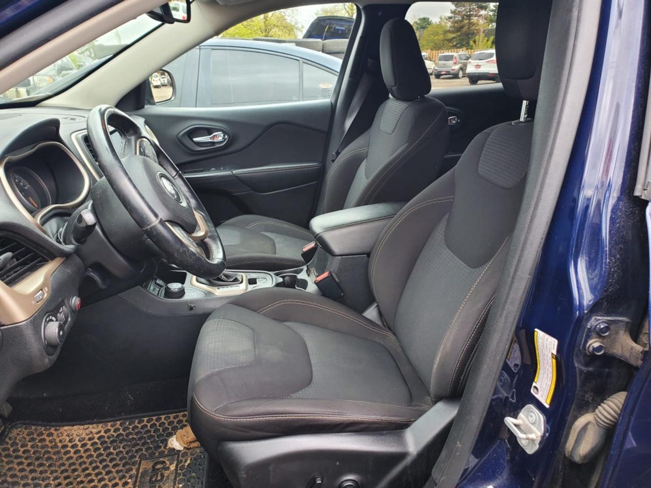 2016 Jeep Cherokee 4WD 4dr North Photo
