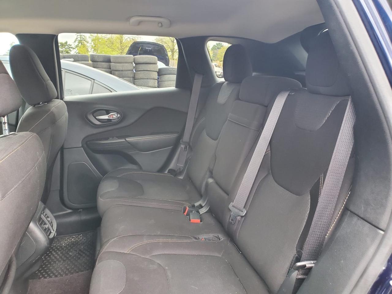 2016 Jeep Cherokee 4WD 4dr North Photo