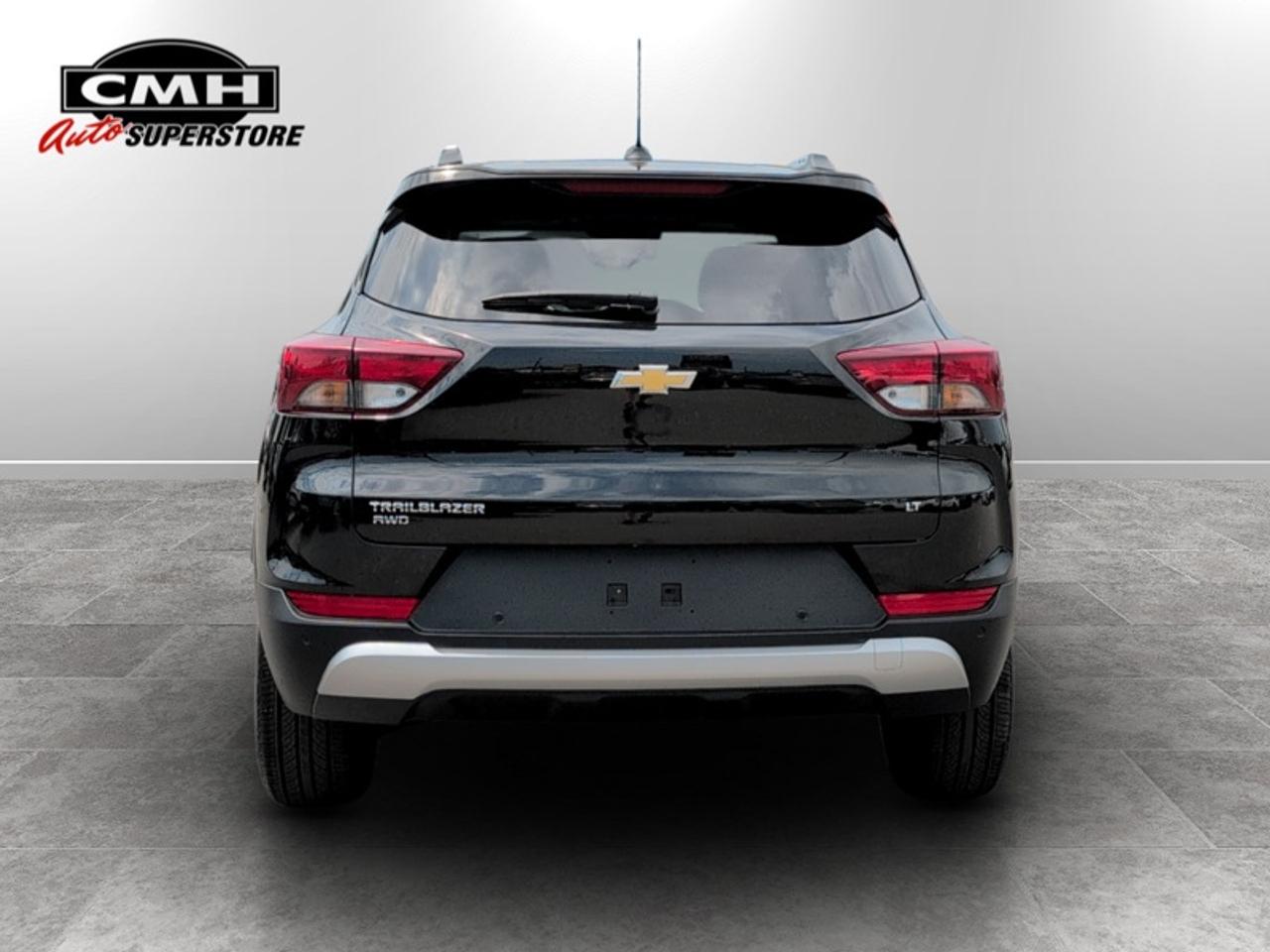 2024 Chevrolet TrailBlazer LT  **CLEAN CARFAX** Photo