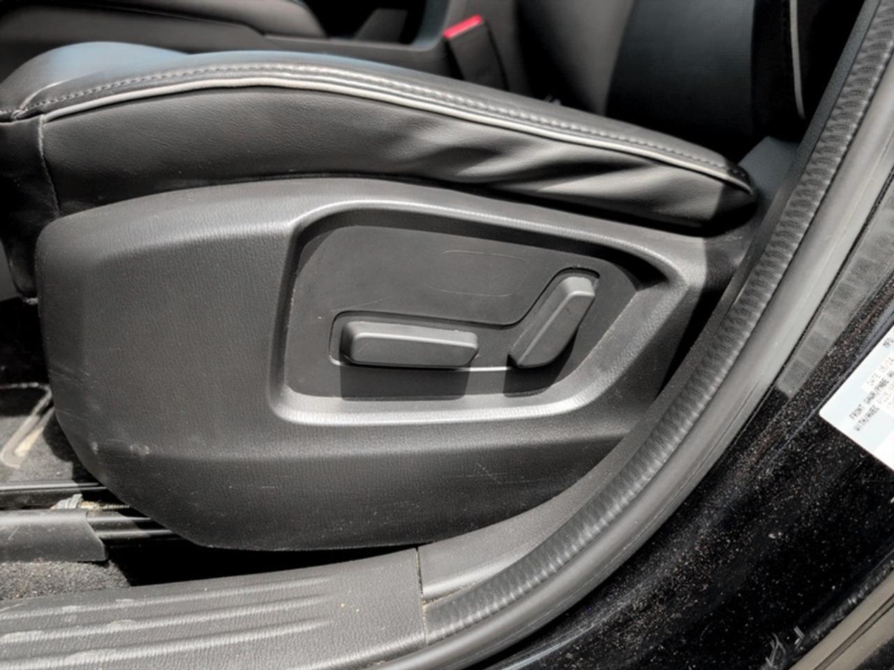 2024 Mazda CX-5 GS  **LEATHER - PWR GATE** Photo