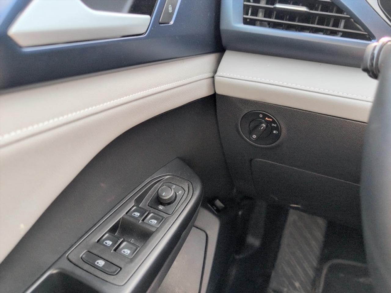 2024 Volkswagen Taos Comfortline Photo