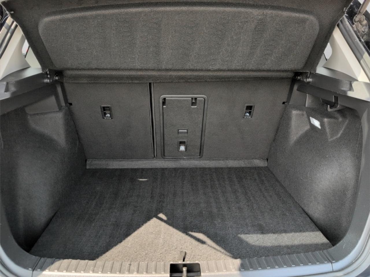 2024 Volkswagen Taos Comfortline  **CLEAN CARFAX** Photo