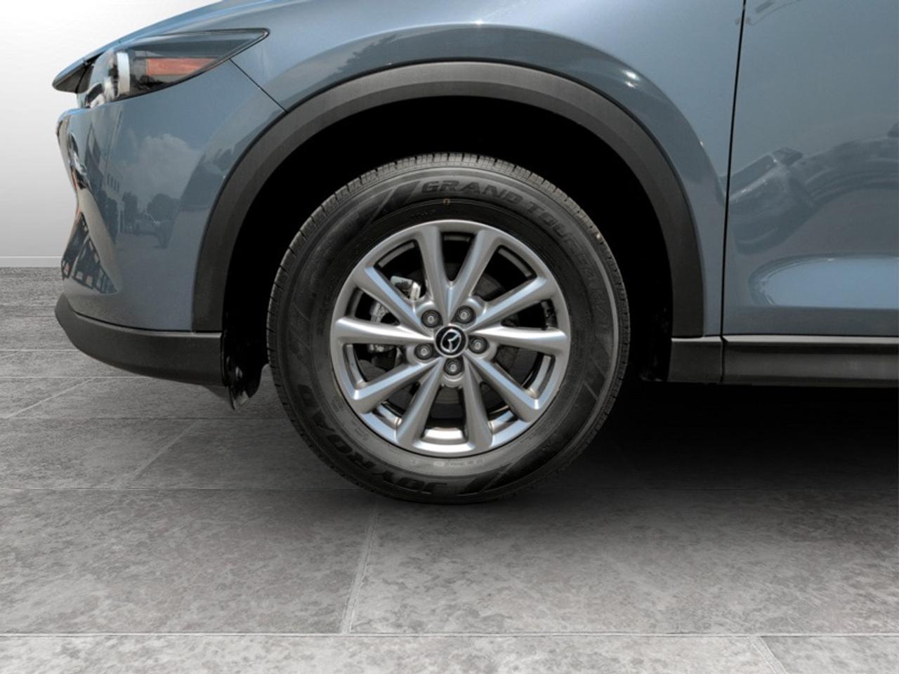 2024 Mazda CX-5 GS  **CLEAN CARFAX** Photo