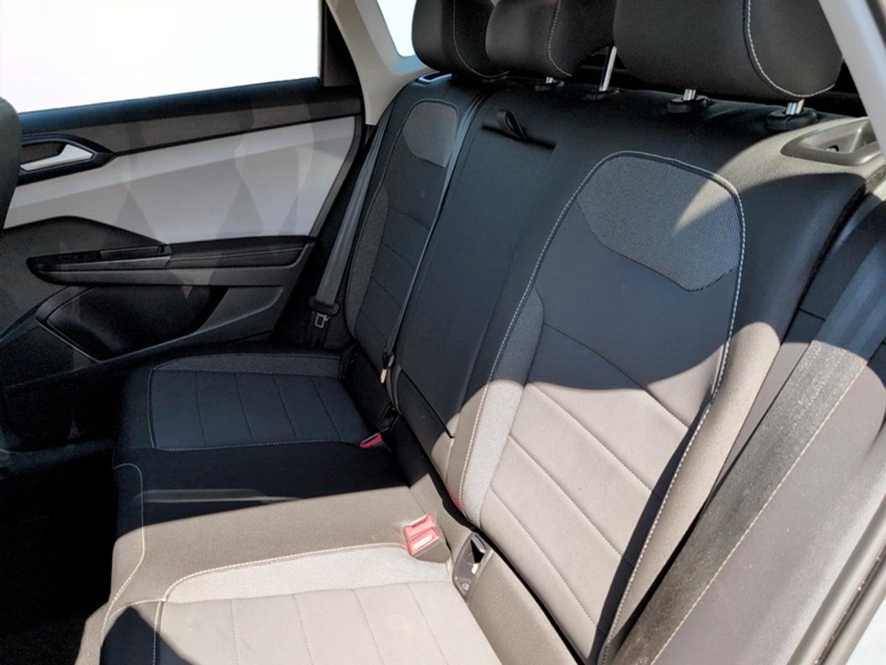 2024 Volkswagen Taos Comfortline  **CLEAN CARFAX** Photo