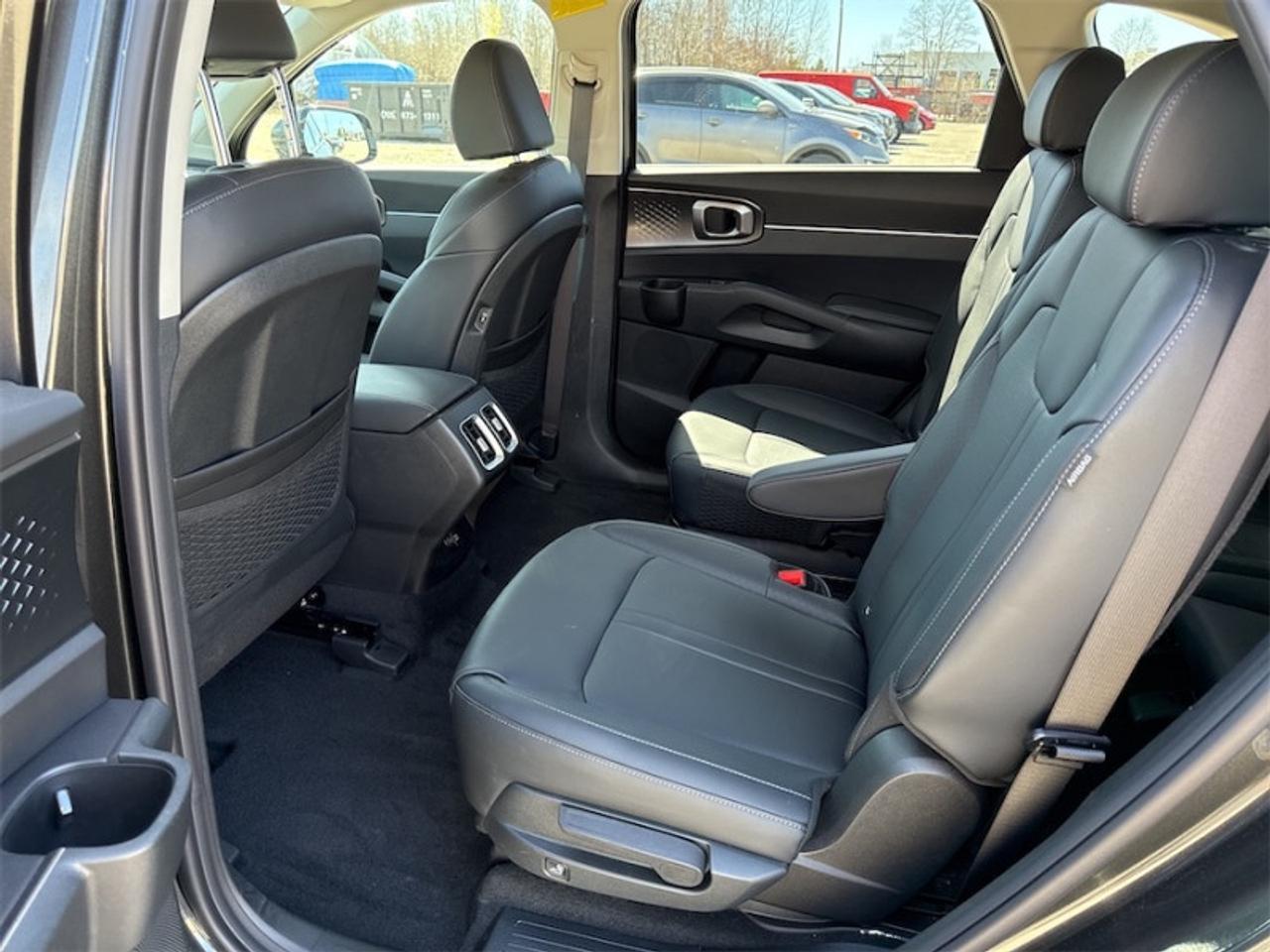 2026 Kia Sorento Hybrid EX  -  - Air - Rear Air - $338 B/W Photo
