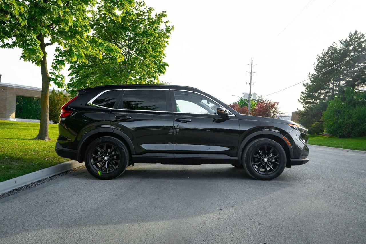 2025 Honda CR-V Sport Photo