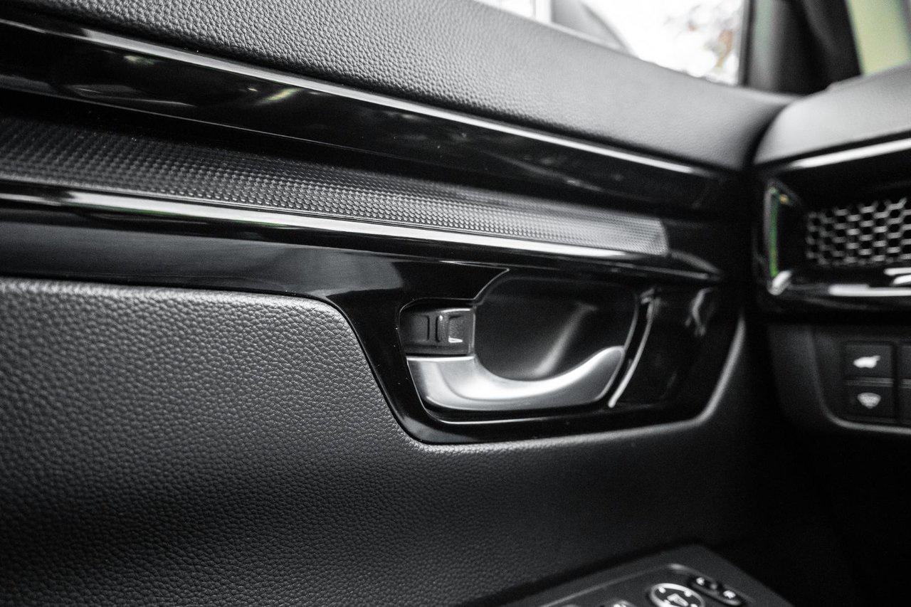 2025 Honda CR-V Sport Photo