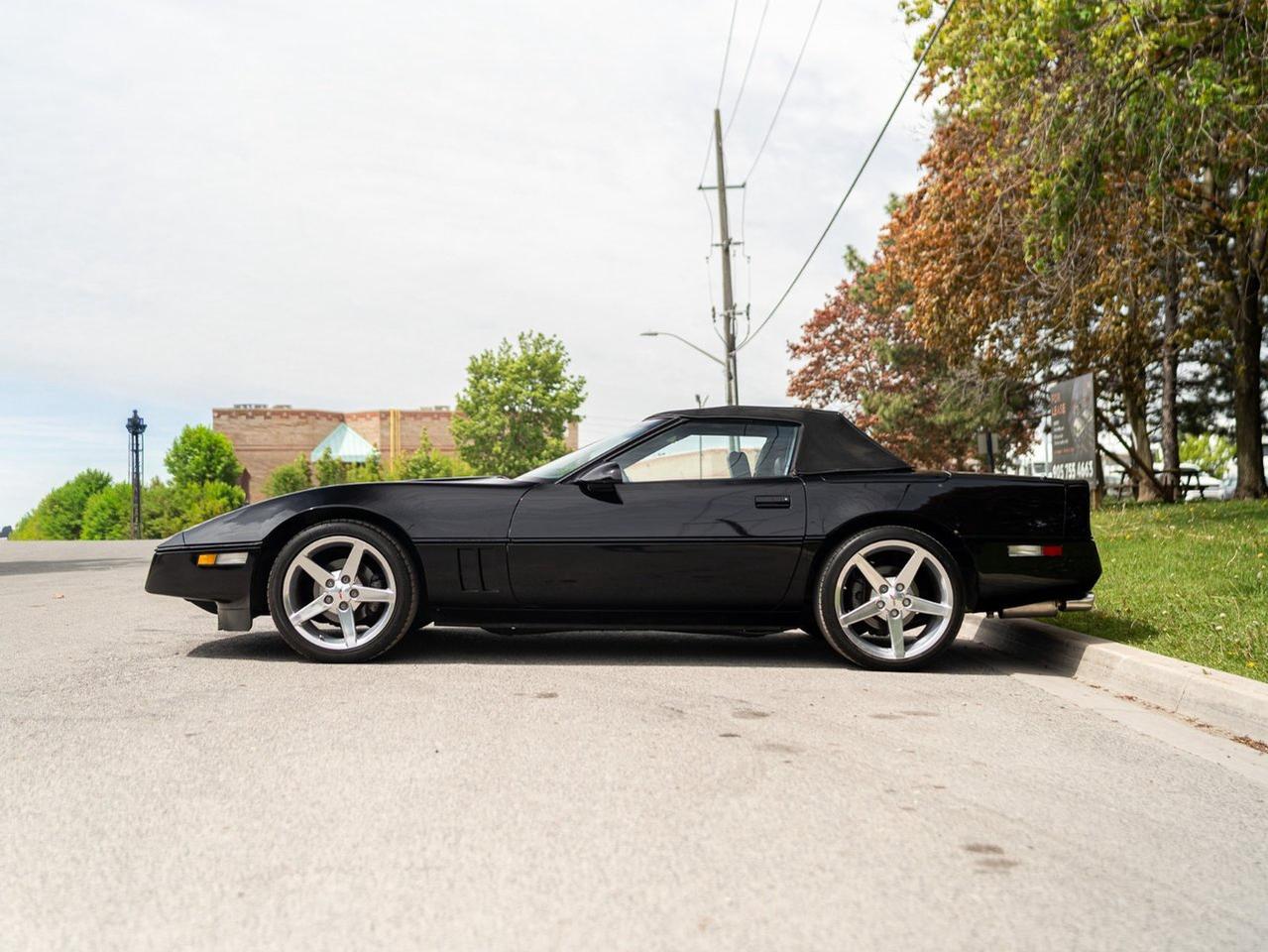 1986 Chevrolet Corvette Convertible Photo