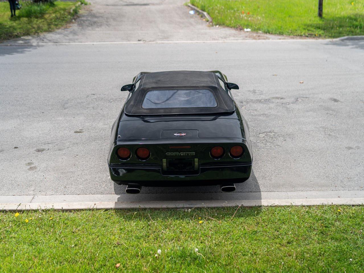 1986 Chevrolet Corvette Convertible Photo