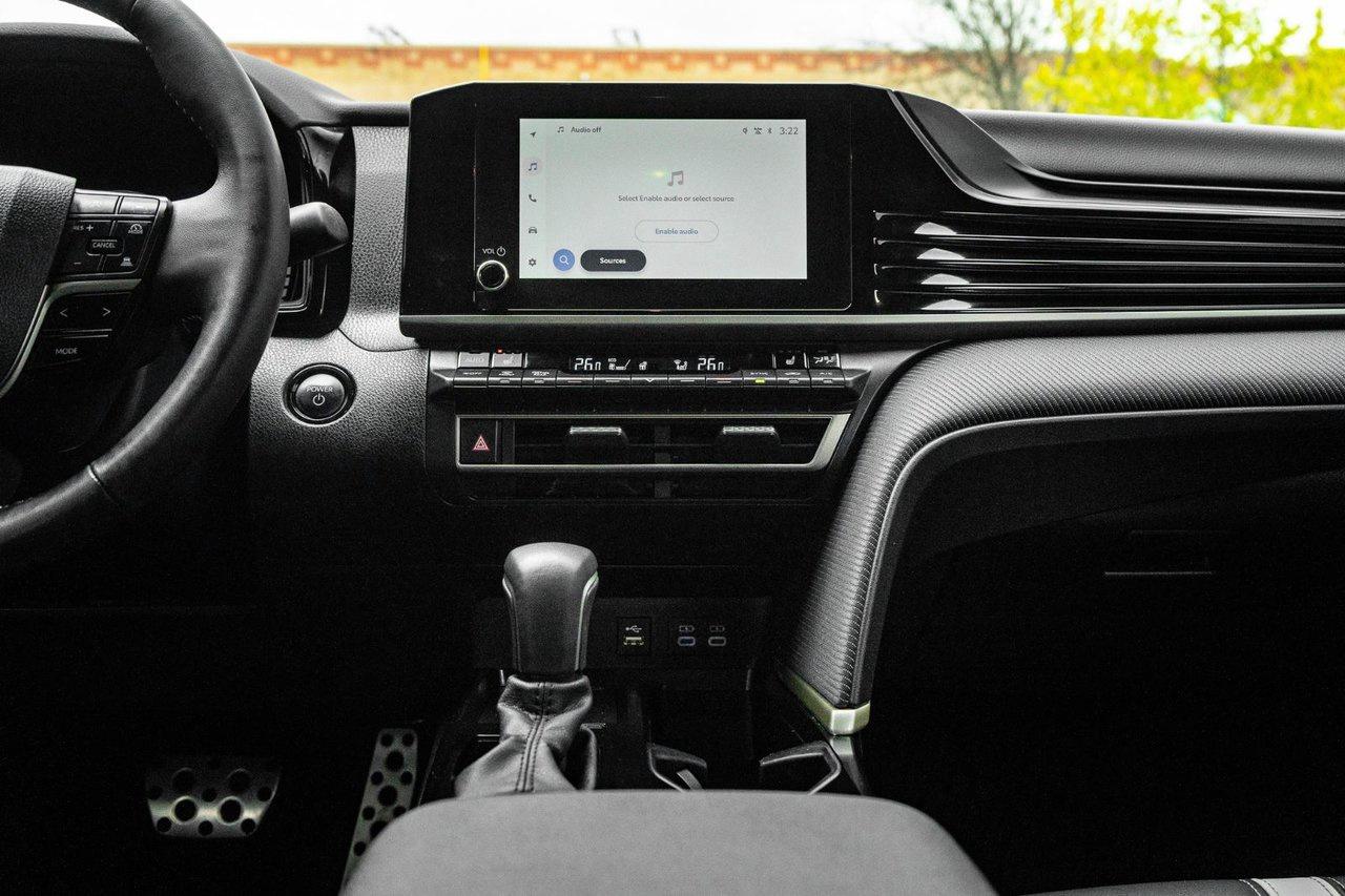 2026 Toyota Camry SE Photo