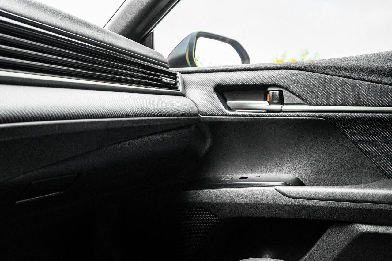 2026 Toyota Camry SE Photo