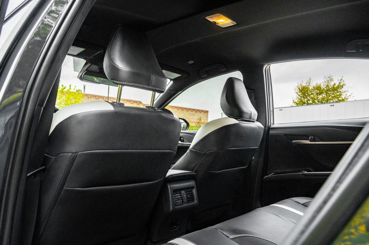 2026 Toyota Camry SE Photo