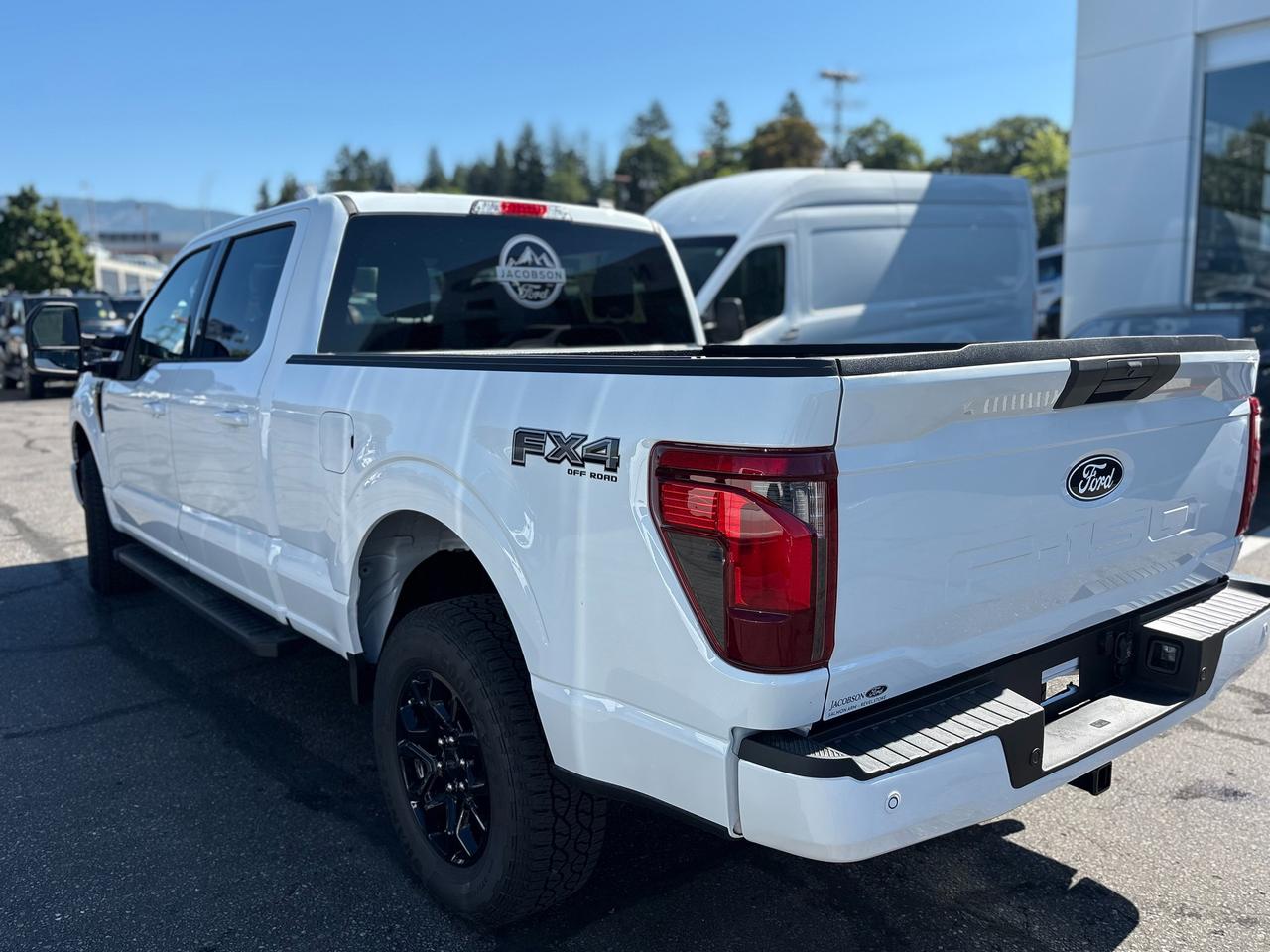 2026 Ford F-150 XLT Photo2