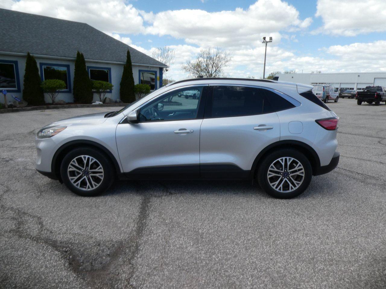 2020 Ford Escape SEL | Heated Seats | Backup Cam | Heated Steering | Photo