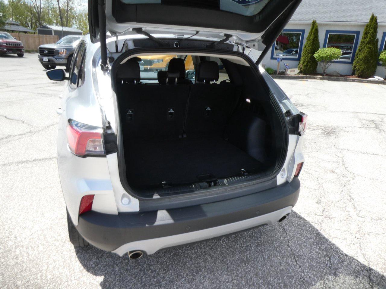 2020 Ford Escape SEL | Heated Seats | Backup Cam | Heated Steering | Photo