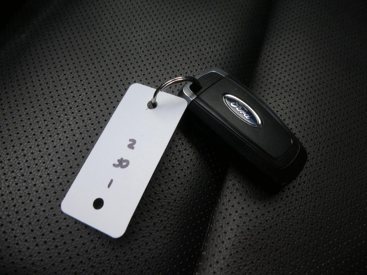 2020 Ford Escape SEL | Heated Seats | Backup Cam | Heated Steering | Photo