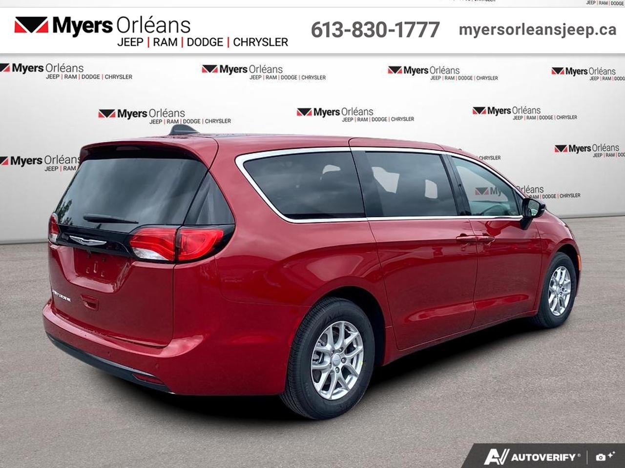 2027 Dodge Grand Caravan SXT Photo4