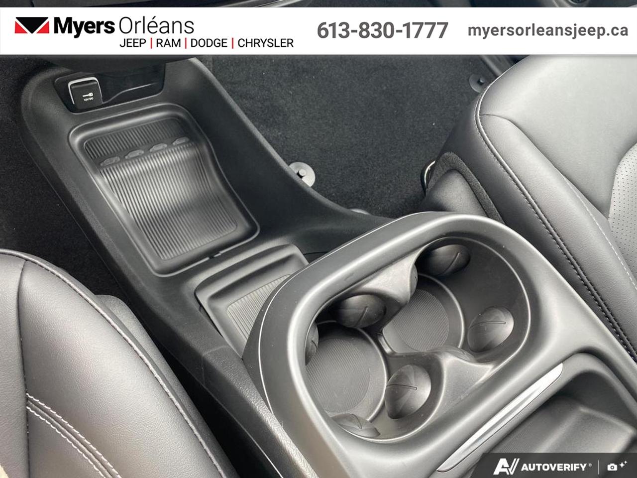 2027 Dodge Grand Caravan SXT Photo