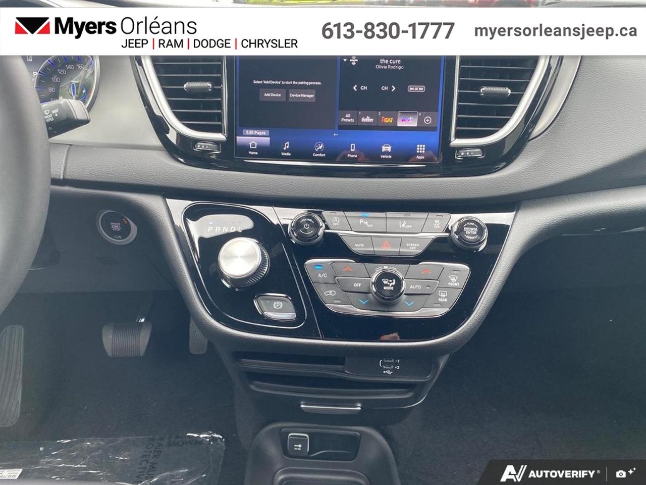 2027 Dodge Grand Caravan SXT Photo