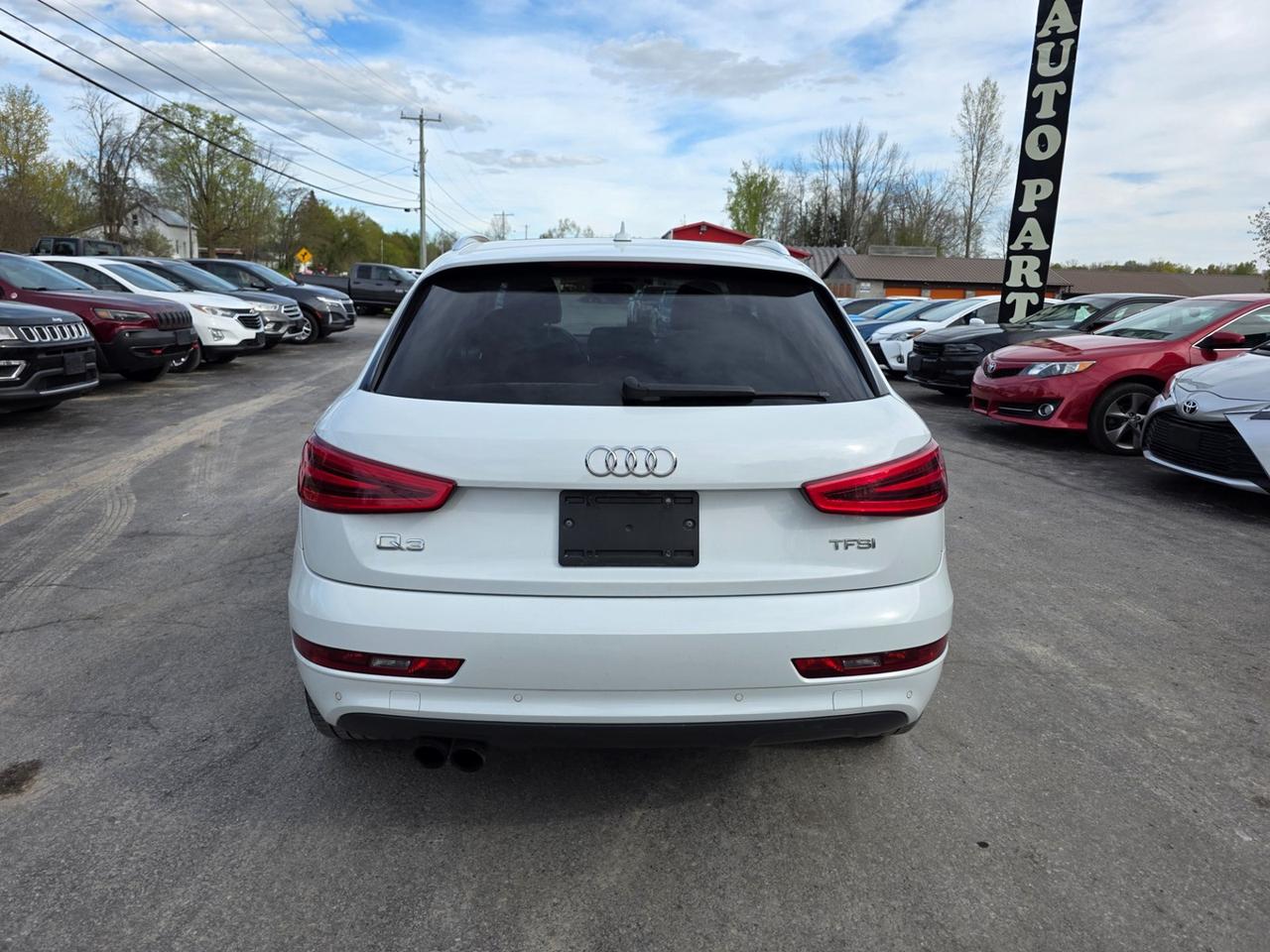 2015 Audi Q3 Technik Photo3