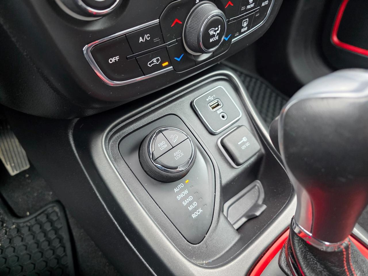 2021 Jeep Compass Trailhawk Photo