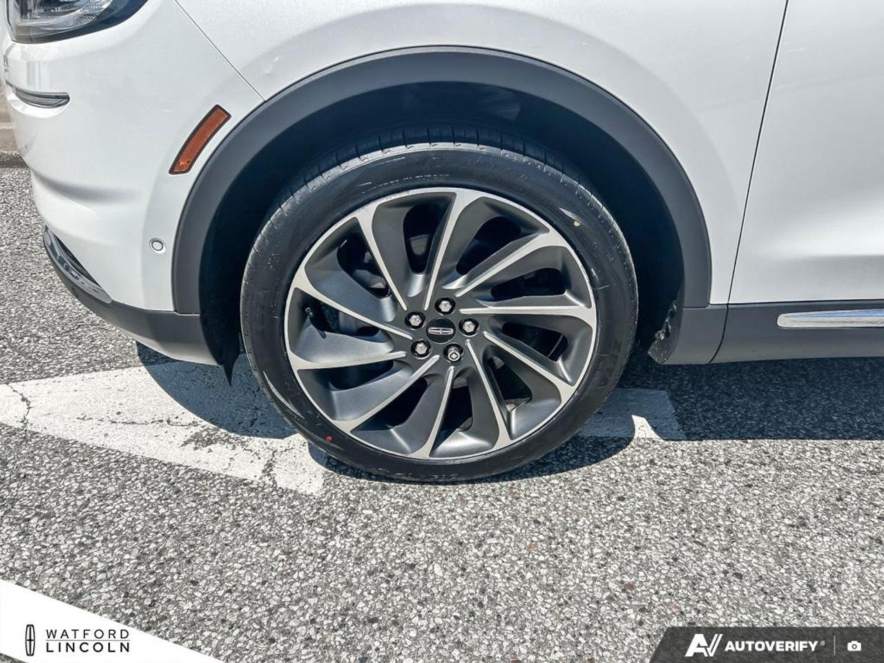 2022 Lincoln Nautilus Reserve AWD Photo