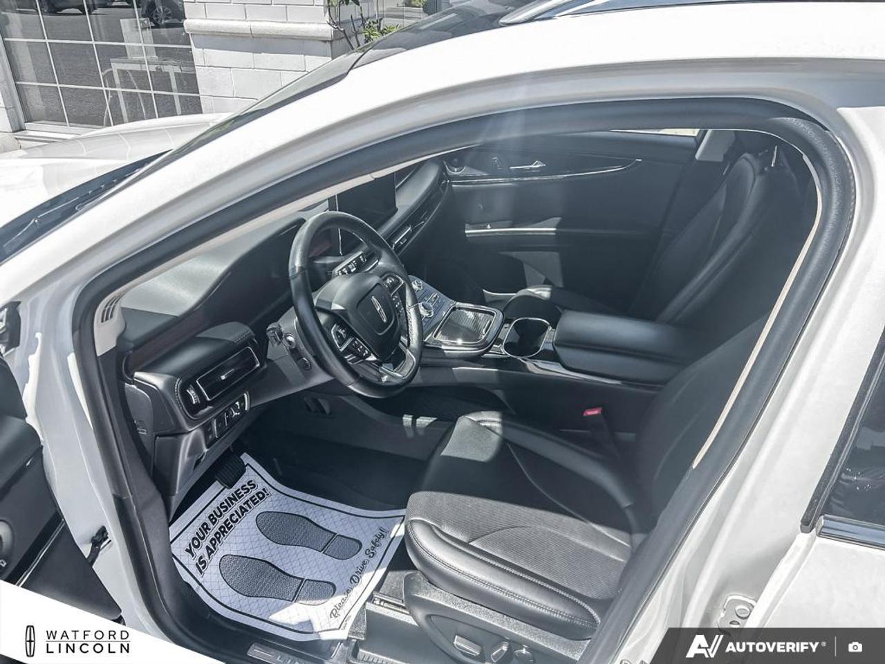 2022 Lincoln Nautilus Reserve AWD Photo