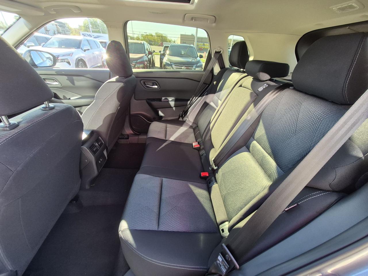 2026 Nissan Rogue SV MOONROOF Photo