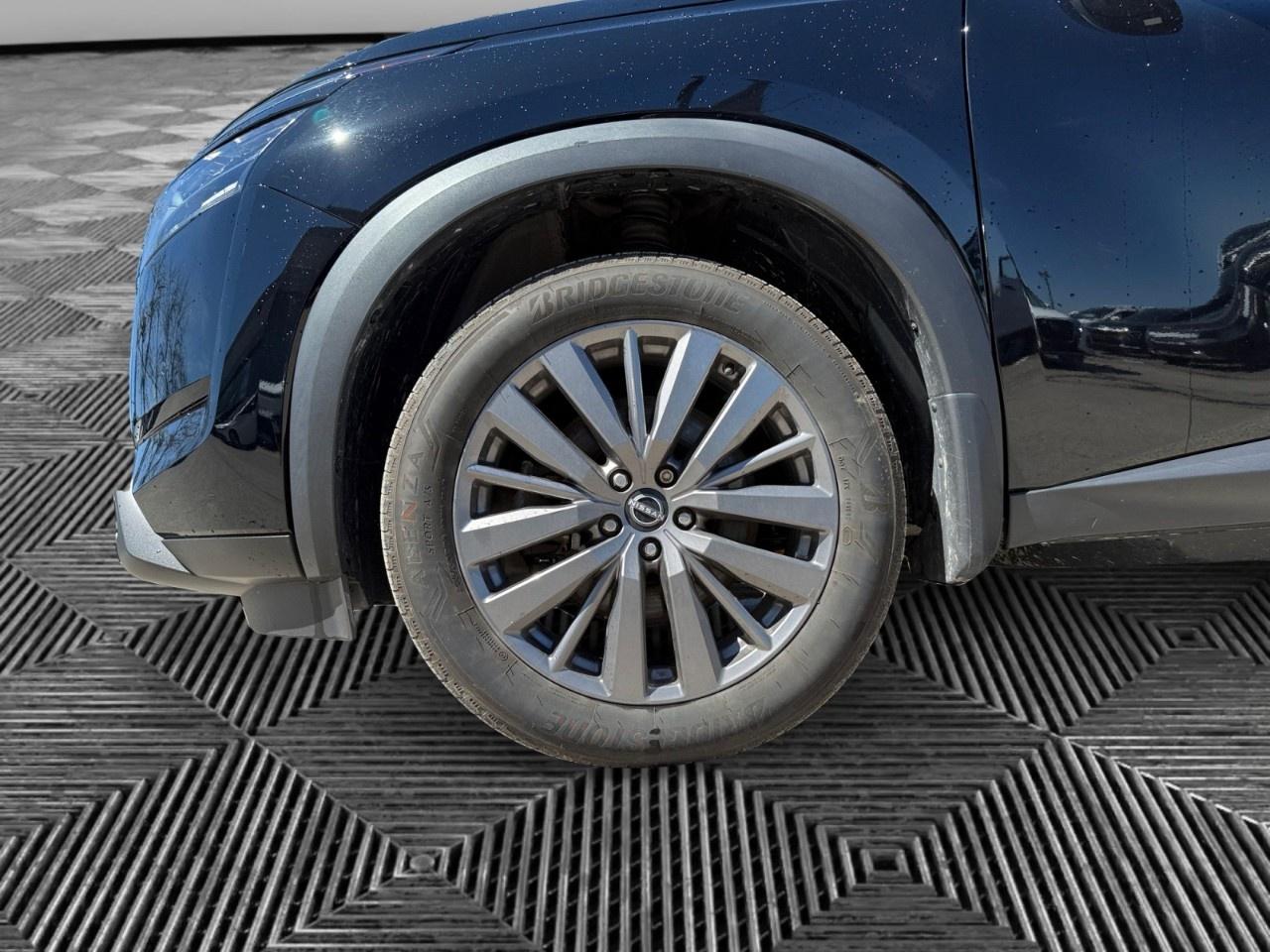 2023 Nissan Pathfinder SL 4WD Photo