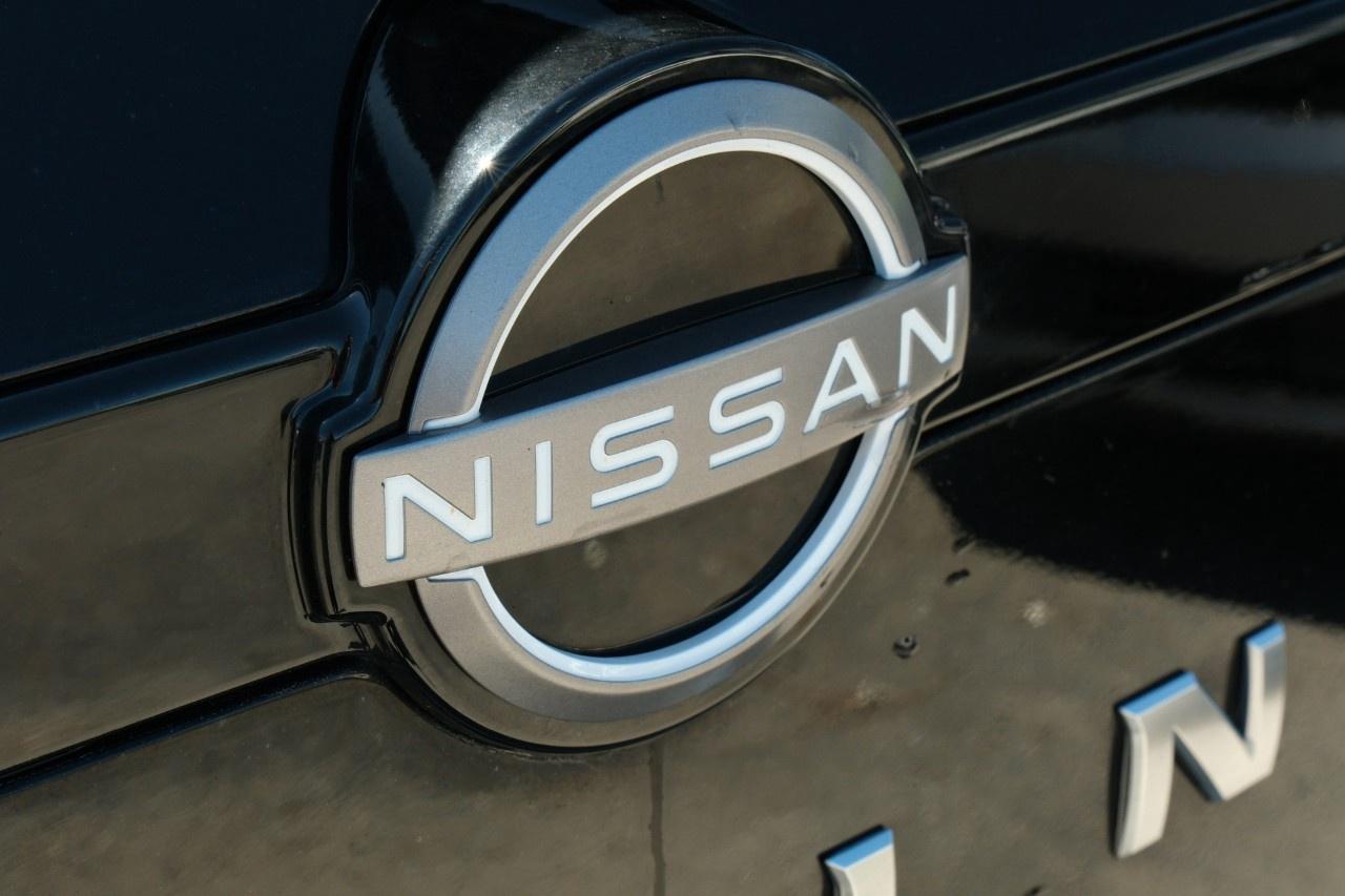 2023 Nissan Pathfinder SL 4WD Photo