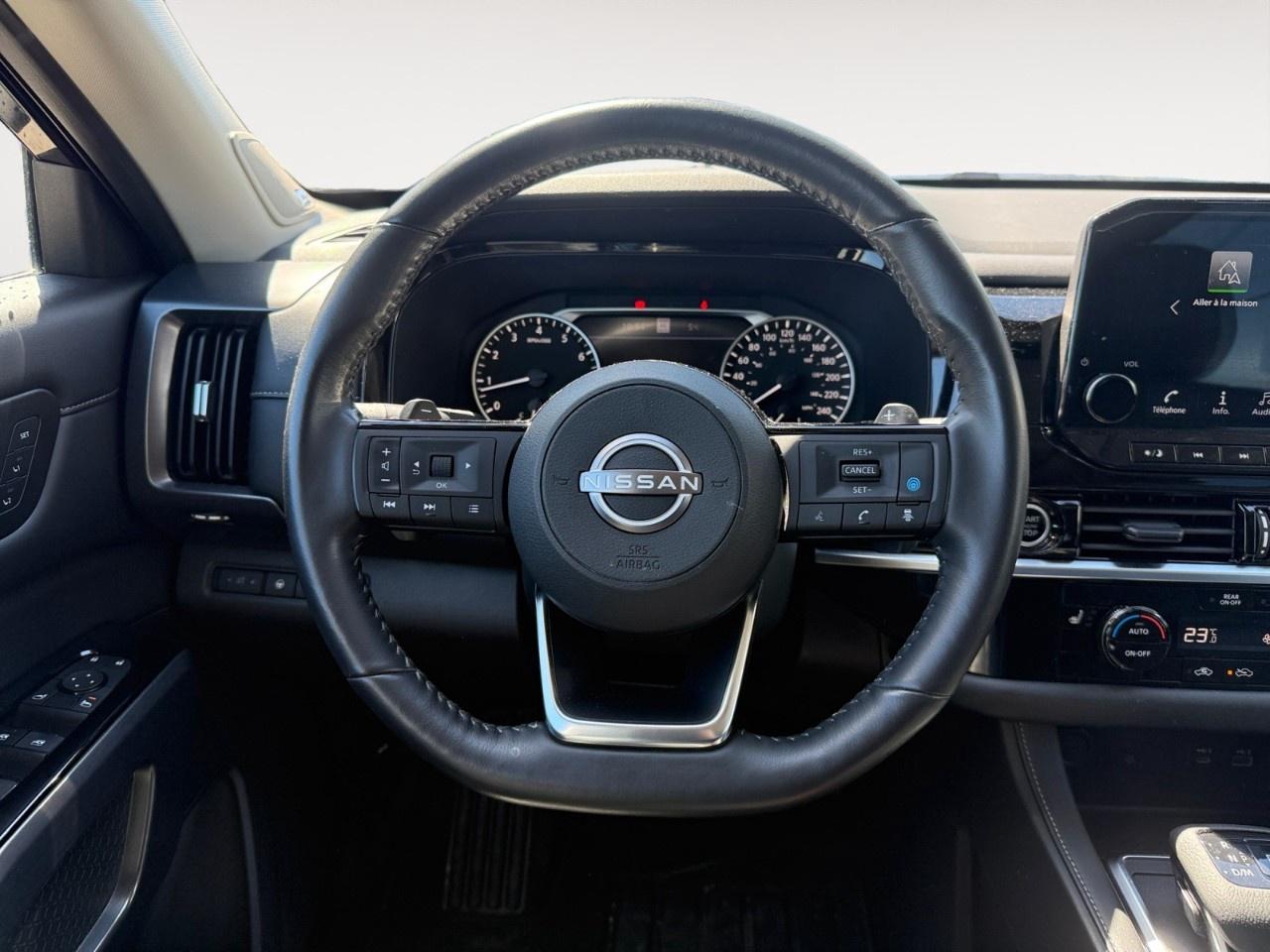 2023 Nissan Pathfinder SL 4WD Photo