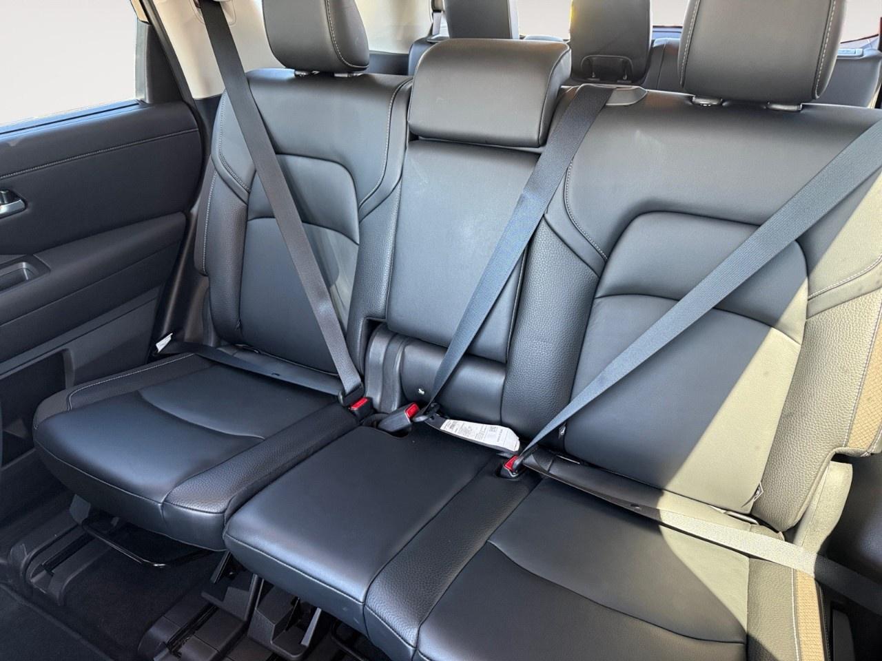 2023 Nissan Pathfinder SL 4WD Photo