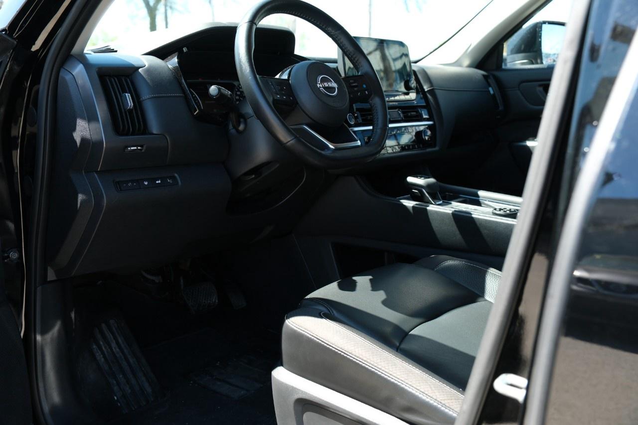 2023 Nissan Pathfinder SL 4WD Photo