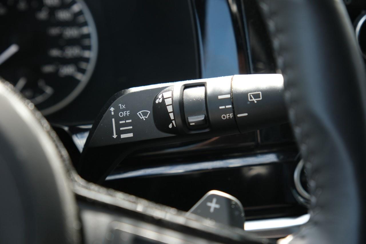 2023 Nissan Pathfinder SL 4WD Photo