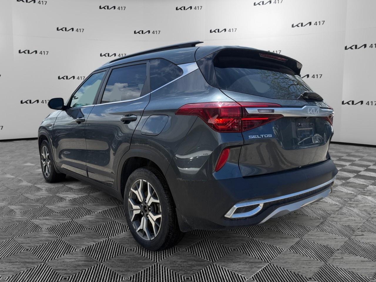 2023 Kia Seltos EX PREMIUM AWD Photo2
