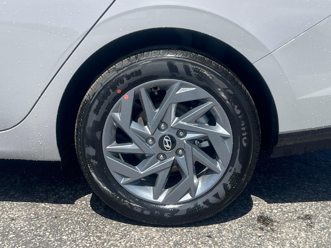 2026 Hyundai Elantra Preferred IVT Photo