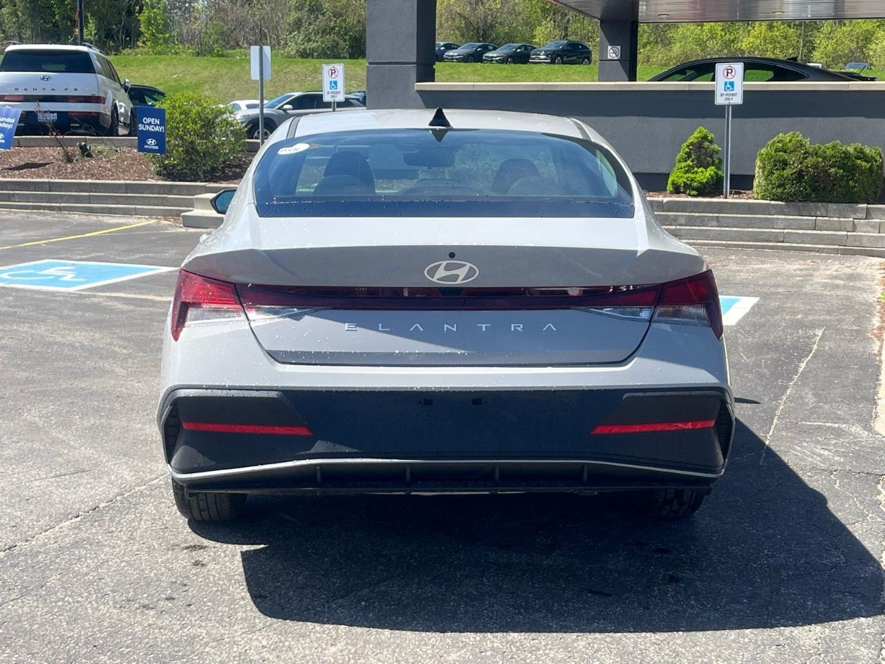 2026 Hyundai Elantra Preferred IVT Photo